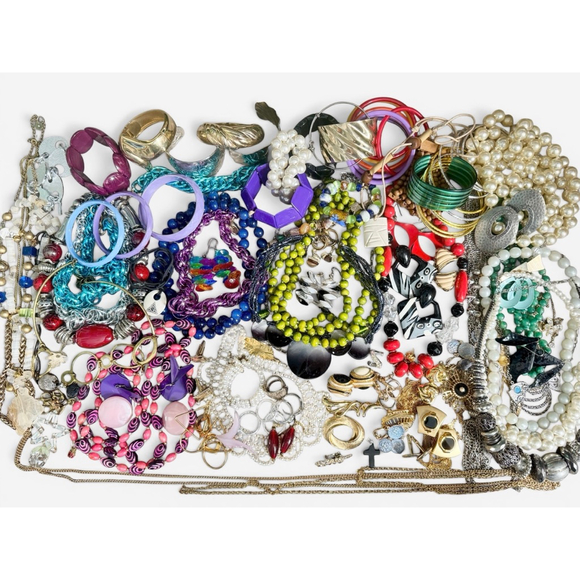 Vintage Jewelry - Huge Vintage Jewelry Lot 107 pcs Mixed Necklaces Bracelets Earrings Brooches